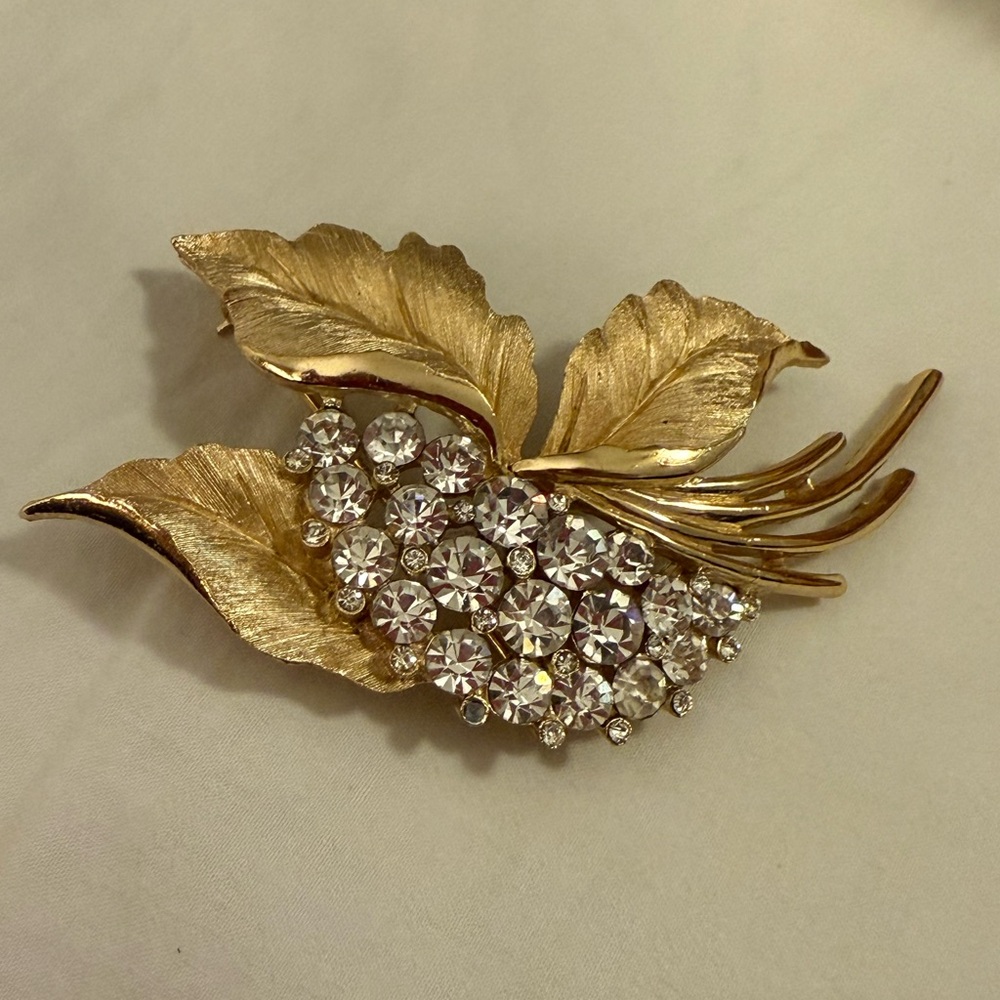 Crown Trifari Vintage Rhinestone Brooch